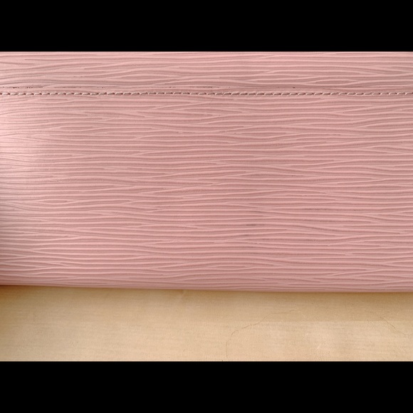 LV Sarah Wallet - Picture 4 of 8